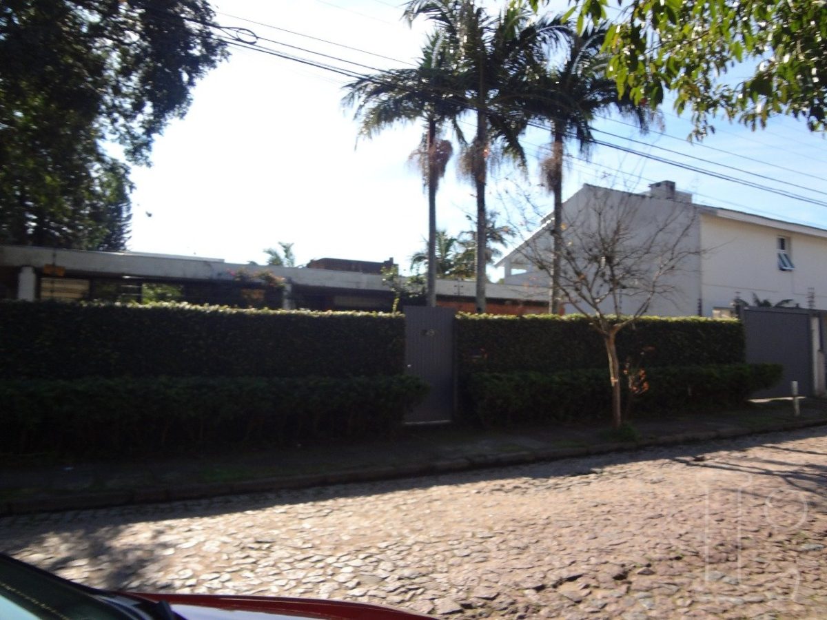 Casa à venda com 224m², 3 quartos, 1 suíte no bairro Ipanema em Porto Alegre - Foto 1