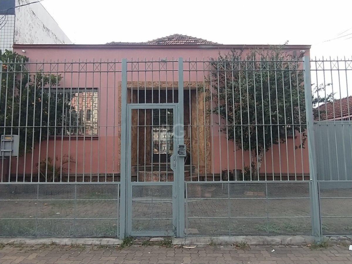 Casa à venda com 152m², 3 quartos, 3 vagas no bairro Medianeira em Porto Alegre - Foto 1