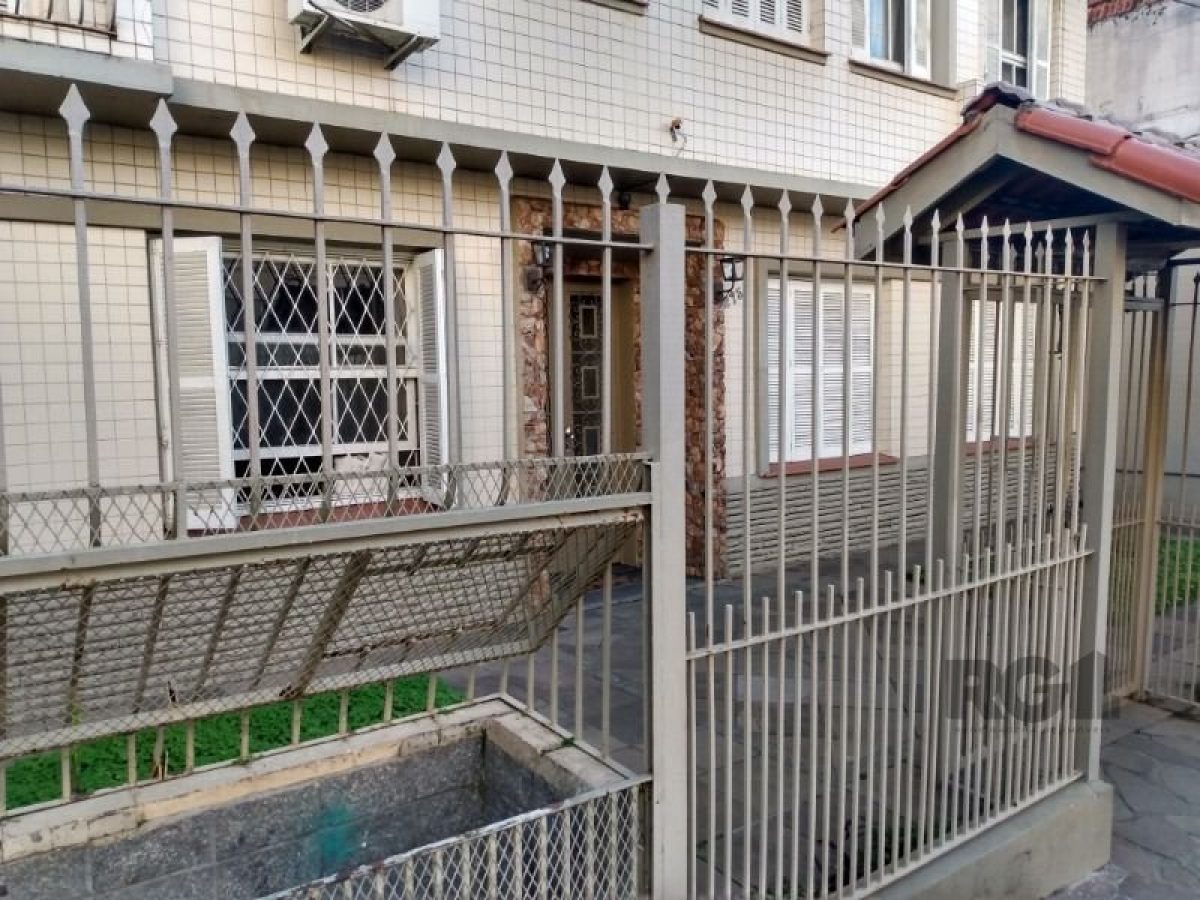 Apartamento à venda com 77m², 2 quartos no bairro Moinhos de Vento em Porto Alegre - Foto 1