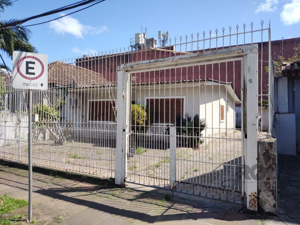 Casa à venda com 280m², 3 quartos no bairro Tristeza em Porto Alegre - Foto 1