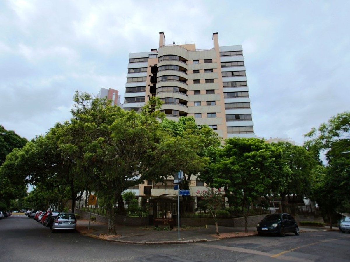 Apartamento à venda com 107m², 3 quartos, 1 suíte, 2 vagas no bairro Moinhos de Vento em Porto Alegre - Foto 1