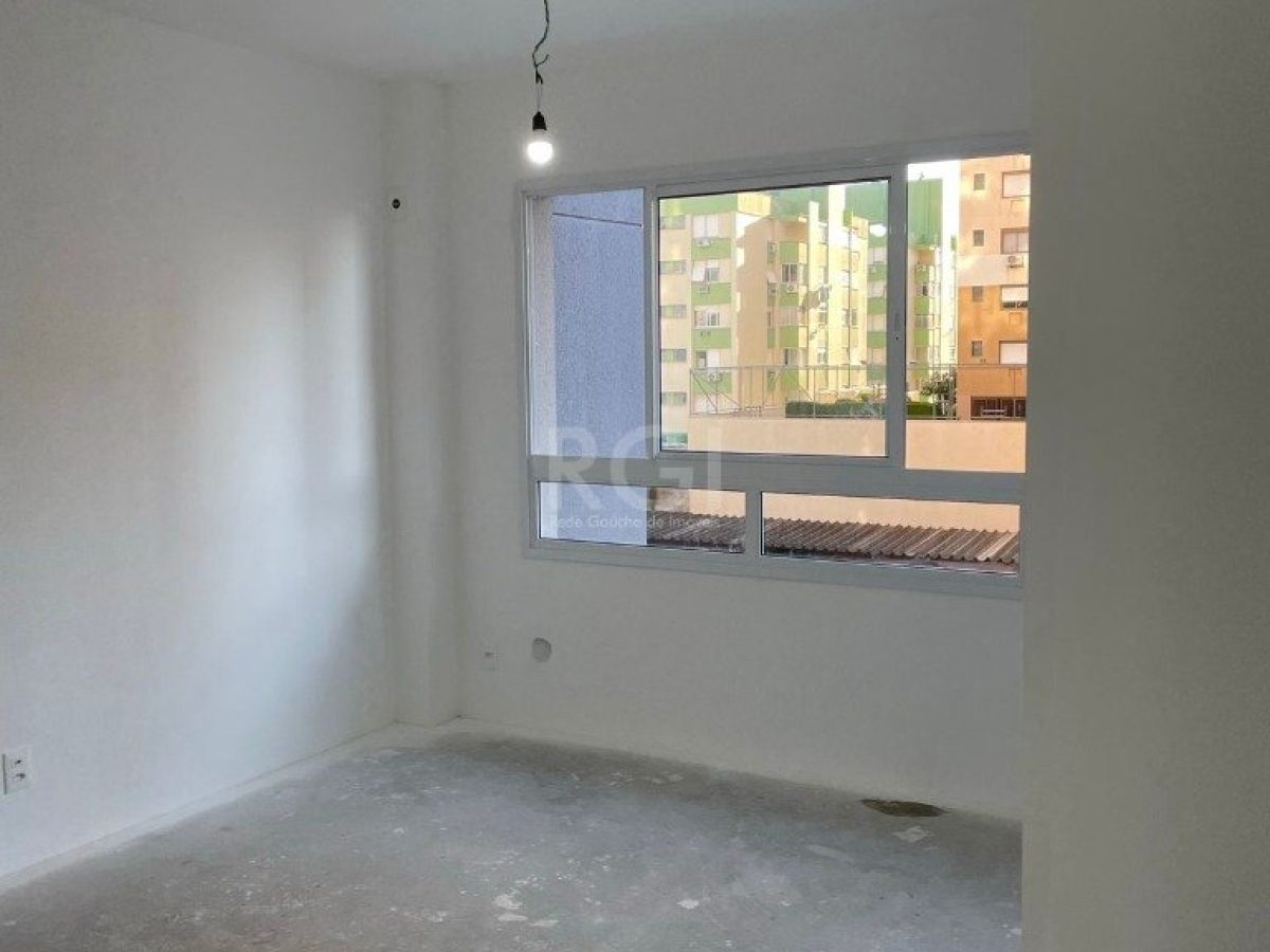 Apartamento à venda com 39m², 1 quarto, 1 suíte, 1 vaga no bairro Partenon em Porto Alegre - Foto 1