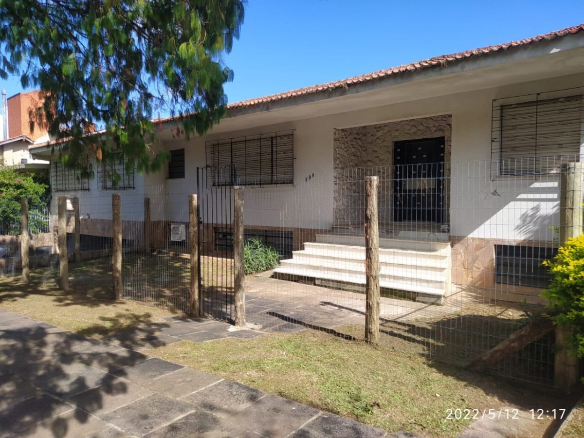 Casa à venda com 502m², 4 quartos, 3 suítes, 6 vagas no bairro Chácara das Pedras em Porto Alegre - Foto 1