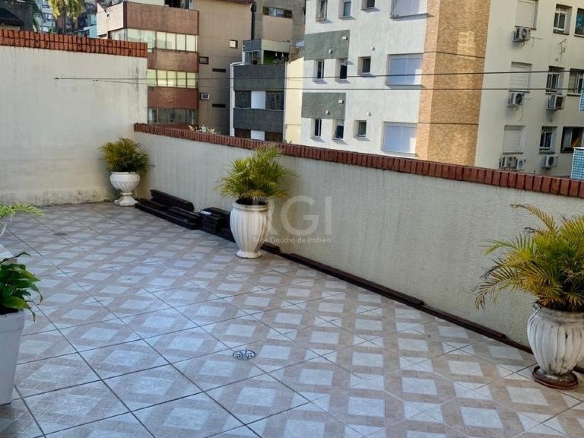 Cobertura à venda com 230m², 3 quartos, 1 suíte, 2 vagas no bairro Bela Vista em Porto Alegre - Foto 1