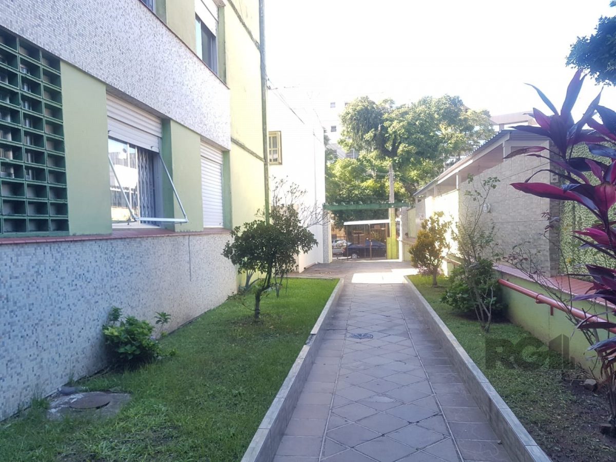 Apartamento à venda com 67m², 2 quartos no bairro Santana em Porto Alegre - Foto 1