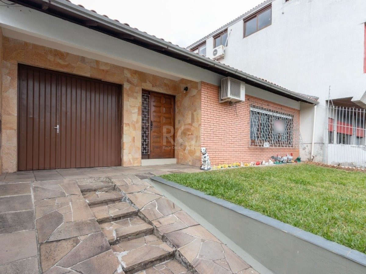 Casa à venda com 160m², 3 quartos, 2 suítes, 3 vagas no bairro Cristal em Porto Alegre - Foto 1