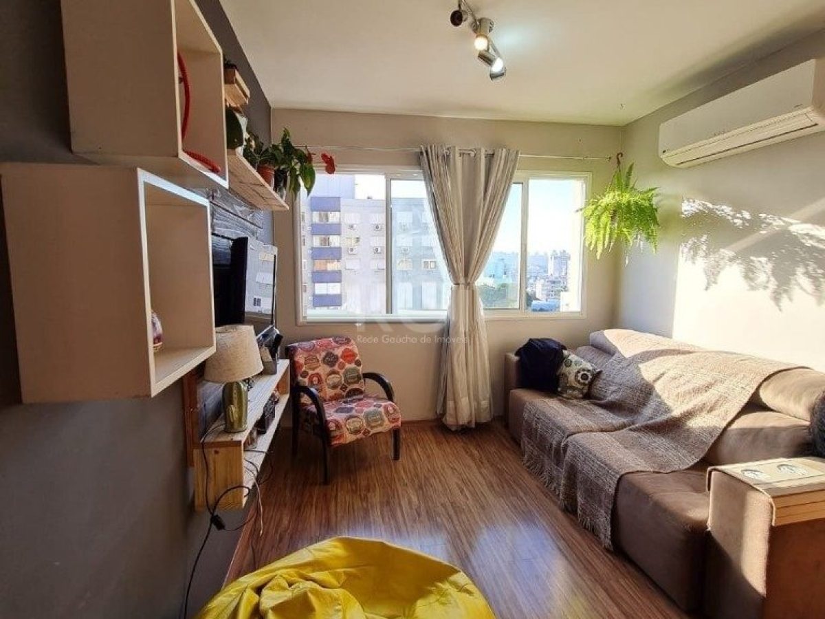 Apartamento à venda com 84m², 3 quartos, 1 suíte, 2 vagas no bairro Santana em Porto Alegre - Foto 1