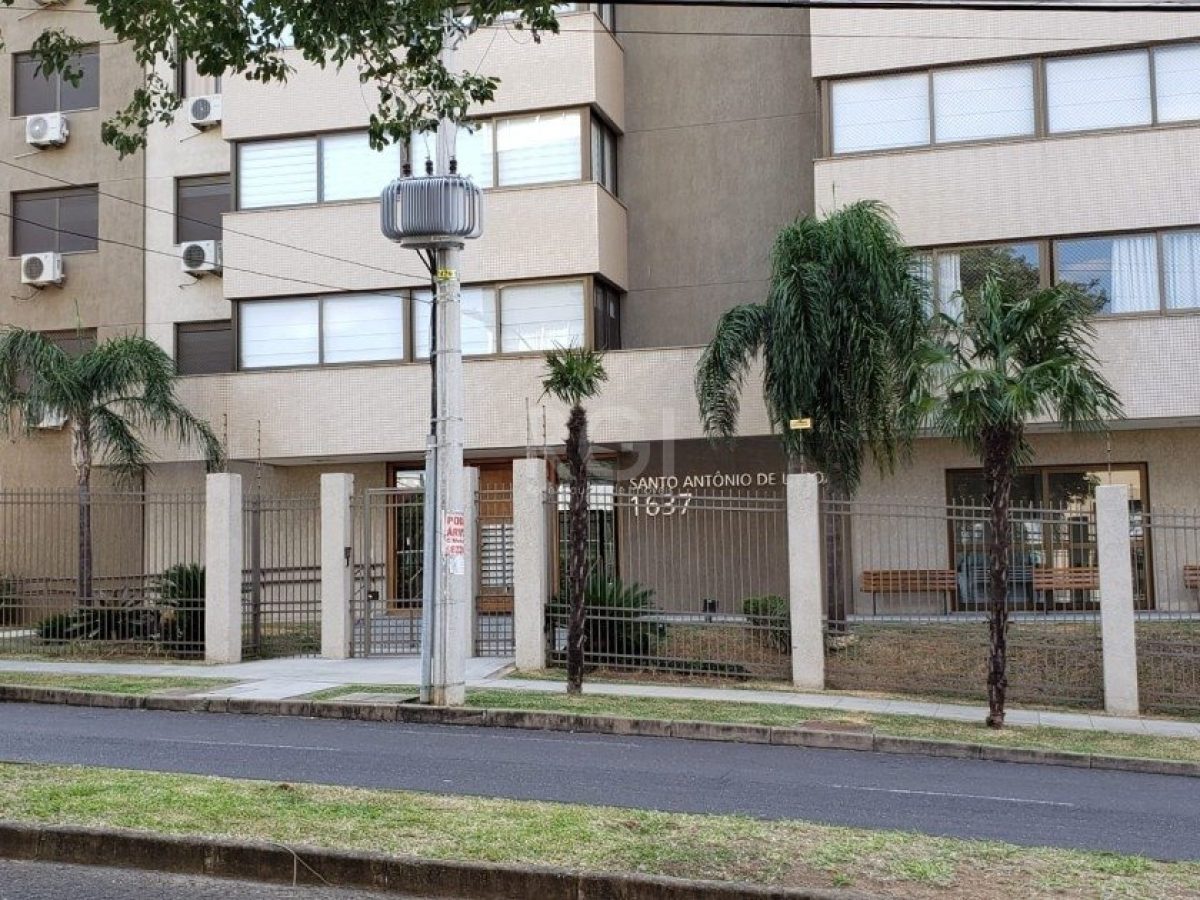 Apartamento à venda com 134m², 3 quartos, 1 suíte, 2 vagas no bairro Jardim Planalto em Porto Alegre - Foto 1