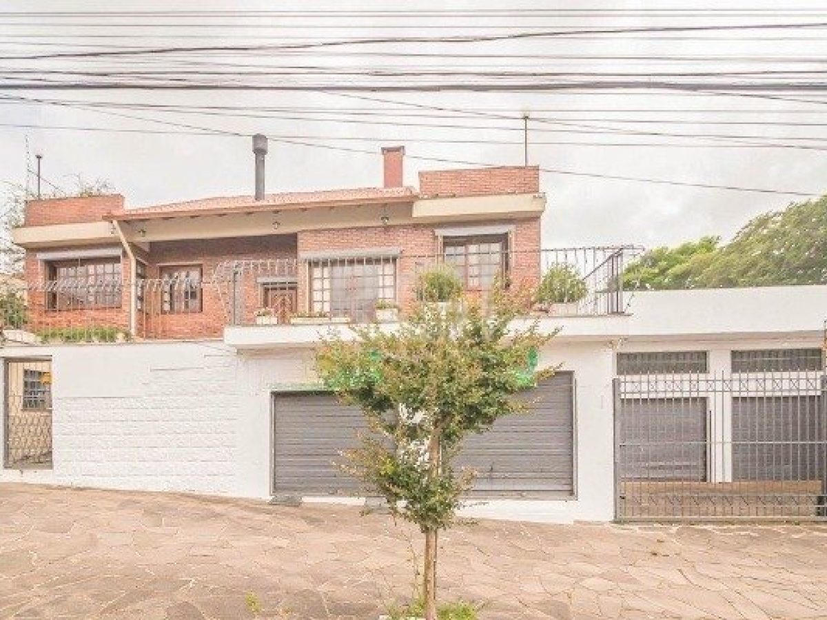 Casa à venda com 440m², 3 quartos, 1 suíte, 2 vagas no bairro Santa Tereza em Porto Alegre - Foto 1