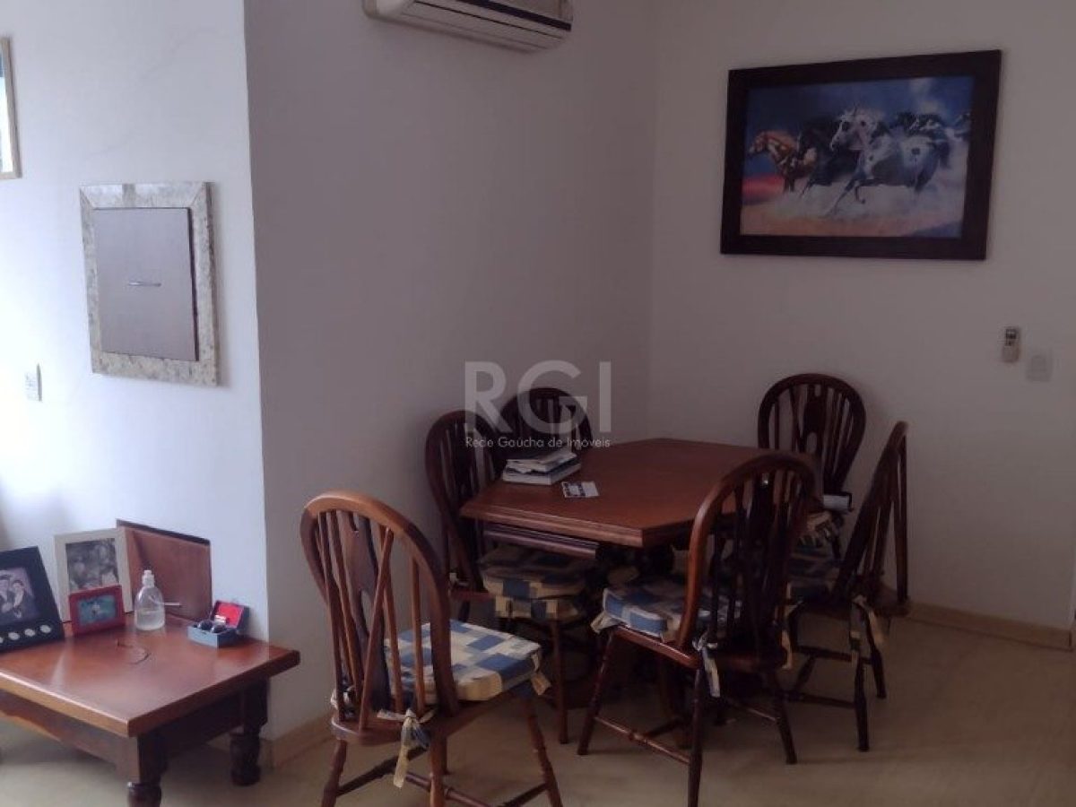 Apartamento à venda com 66m², 2 quartos, 1 suíte, 1 vaga no bairro Farroupilha em Porto Alegre - Foto 1