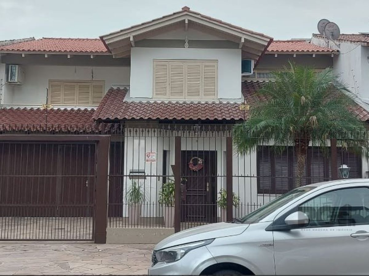 Casa à venda com 326m², 5 quartos, 2 suítes no bairro Jardim Itu em Porto Alegre - Foto 1