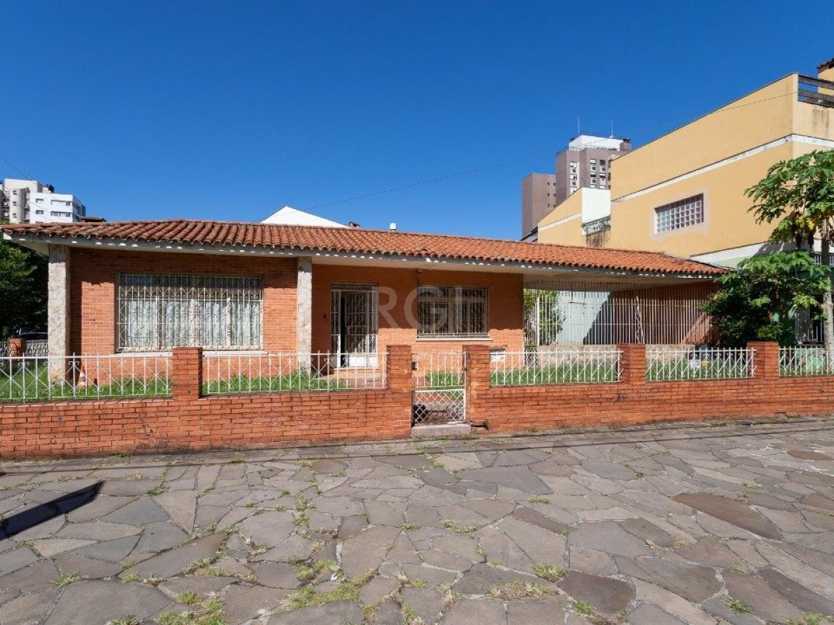 Casa à venda com 522m², 4 quartos, 3 vagas no bairro Menino Deus em Porto Alegre - Foto 1