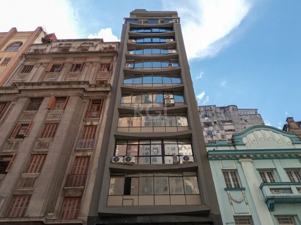 Conjunto/Sala à venda com 141m² no bairro Centro Histórico em Porto Alegre - Foto 1