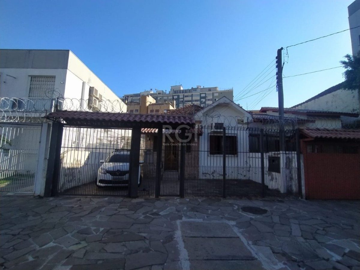 Casa à venda com 185m², 3 quartos, 5 vagas no bairro Menino Deus em Porto Alegre - Foto 1