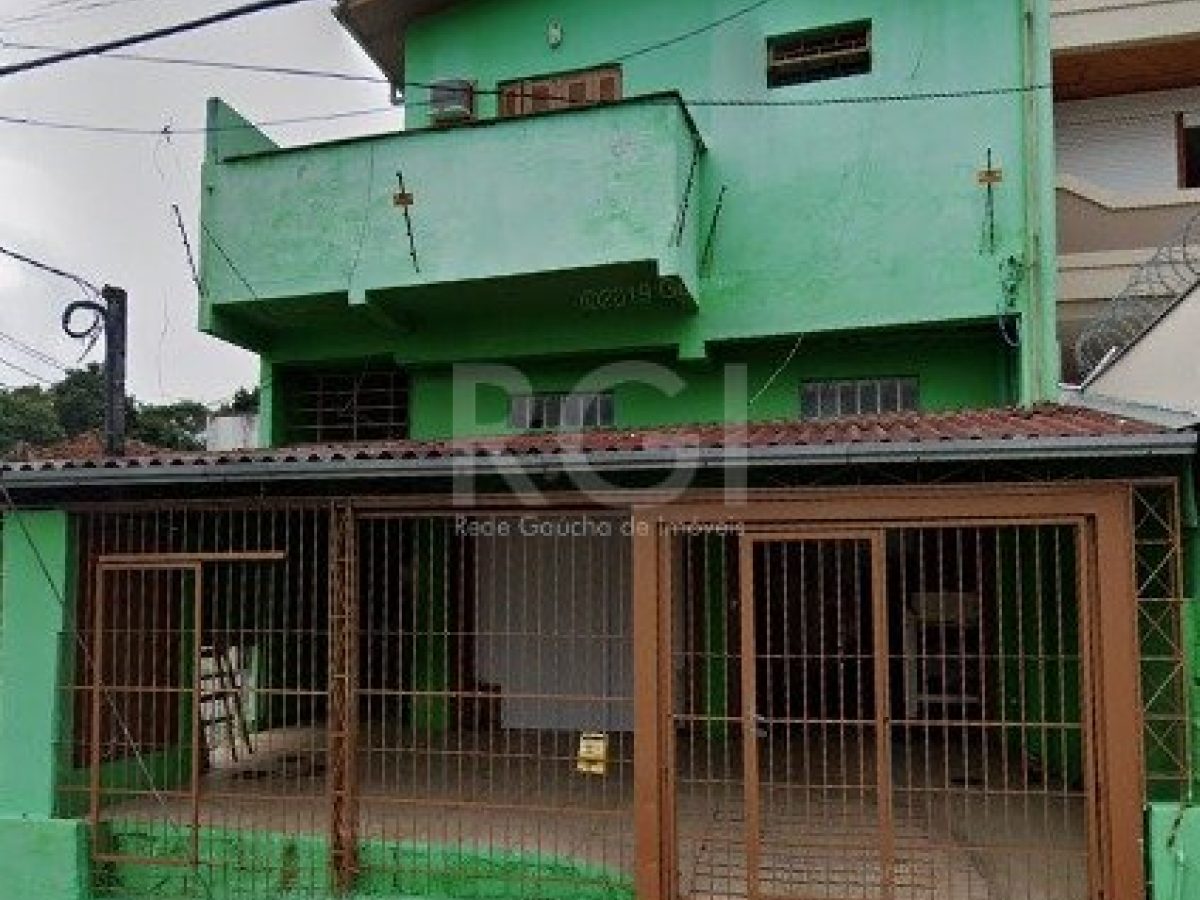 Casa à venda com 360m², 3 quartos, 1 vaga no bairro Medianeira em Porto Alegre - Foto 1