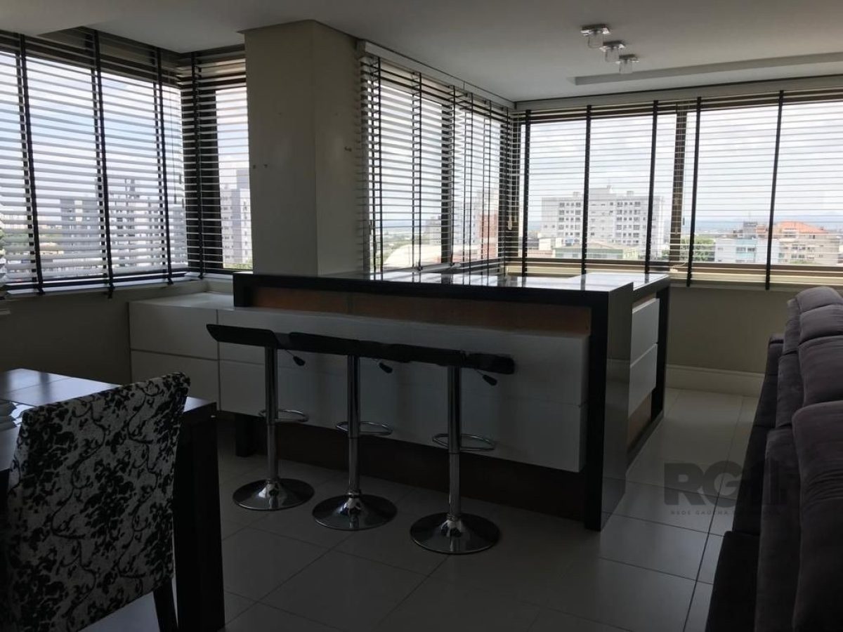 Apartamento à venda com 150m², 3 quartos, 1 suíte, 2 vagas no bairro Jardim Itu em Porto Alegre - Foto 1