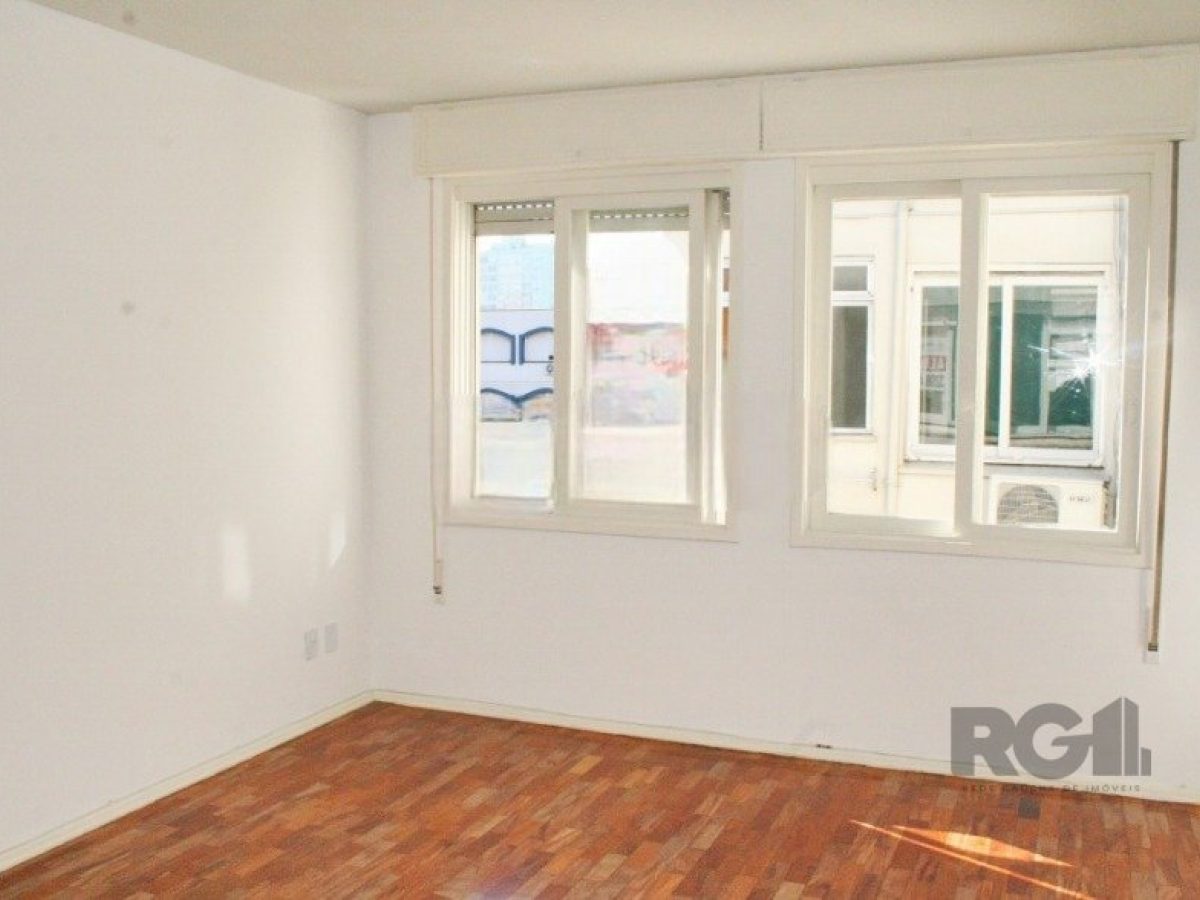 Apartamento JK à venda com 27m² no bairro Santa Cecília em Porto Alegre - Foto 1