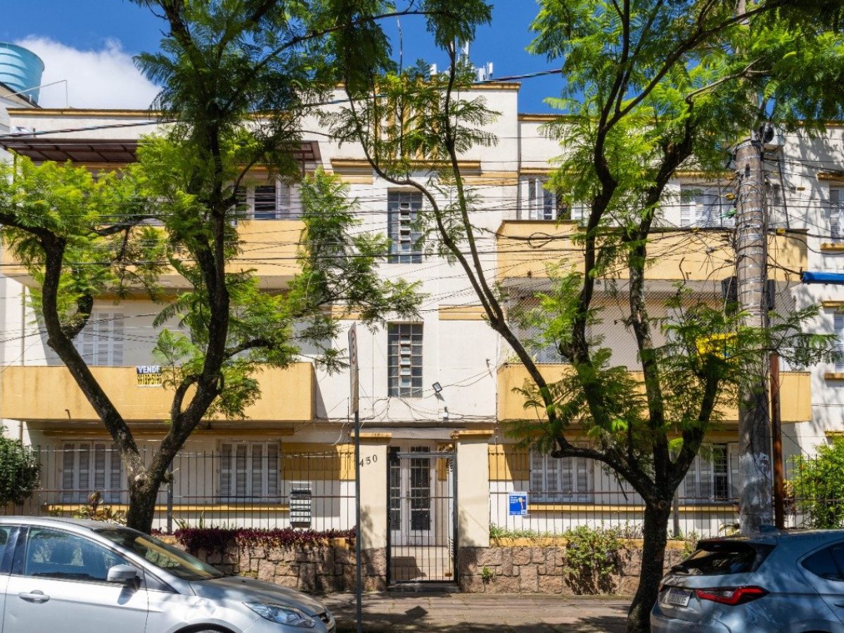 Apartamento à venda com 70m², 2 quartos, 1 vaga no bairro Moinhos de Vento em Porto Alegre - Foto 1