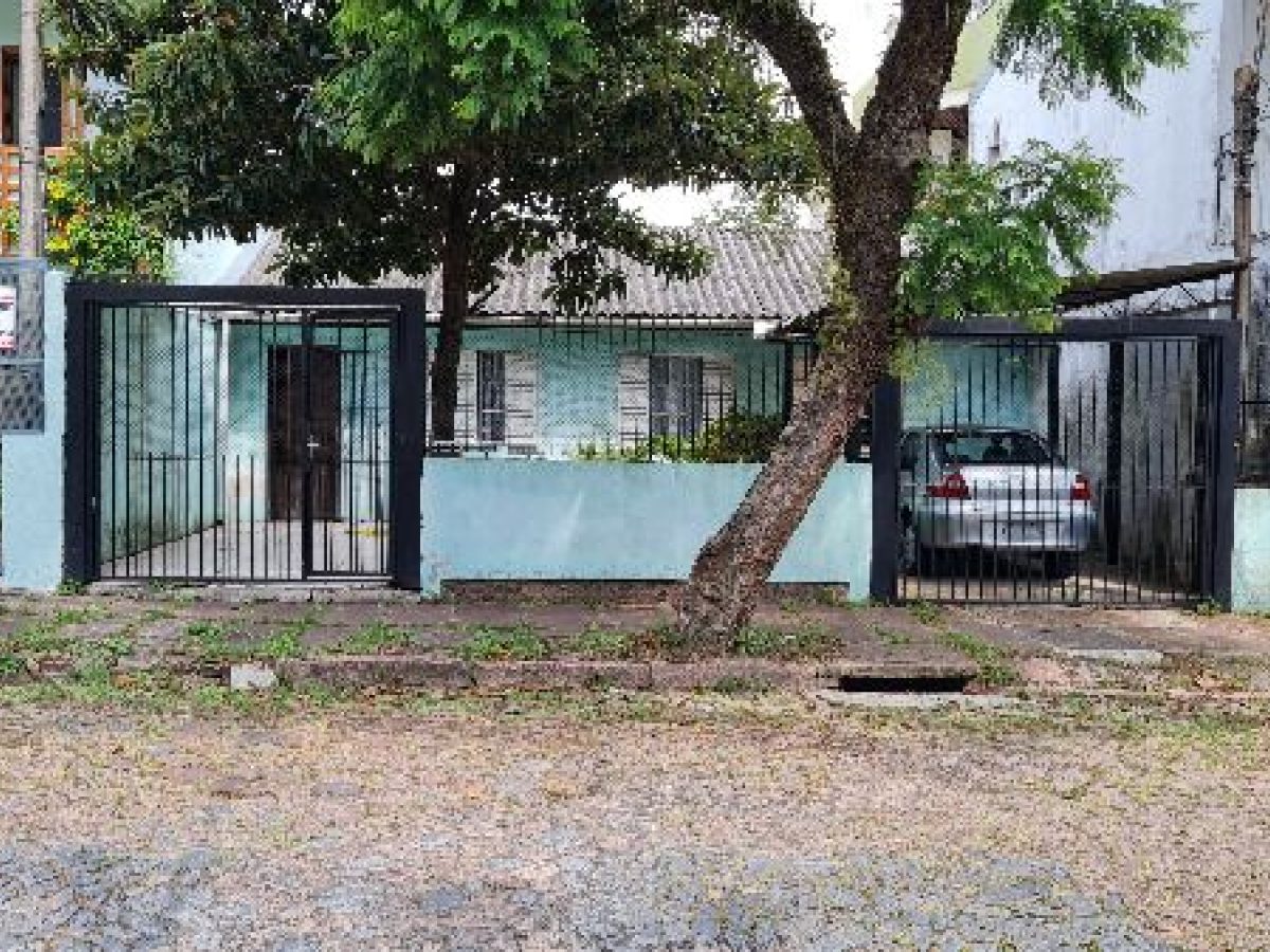 Casa à venda com 85m², 3 quartos, 1 vaga no bairro Ipanema em Porto Alegre - Foto 1