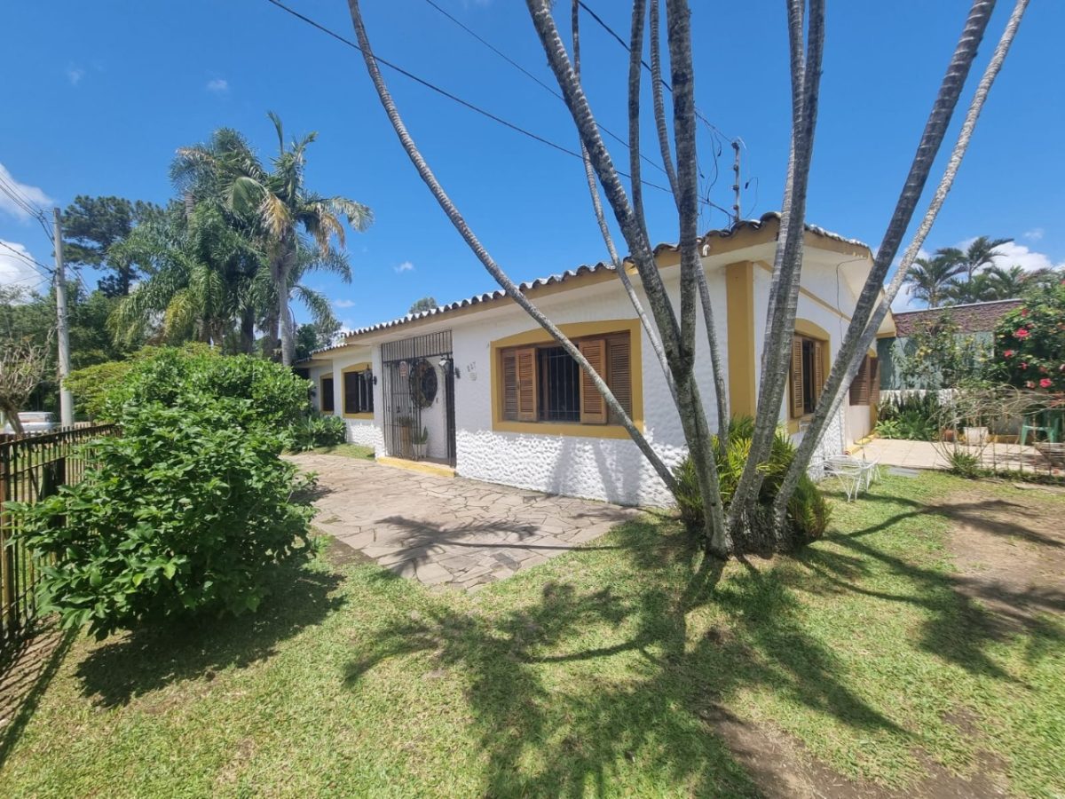 Casa à venda com 180m², 5 quartos, 3 suítes, 2 vagas no bairro Ipanema em Porto Alegre - Foto 1