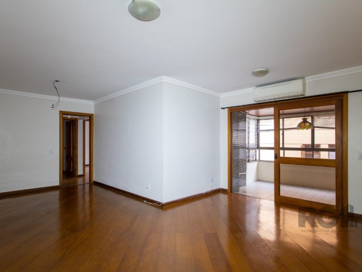 Apartamento à venda com 121m², 3 quartos, 1 suíte, 1 vaga no bairro Tristeza em Porto Alegre - Foto 1