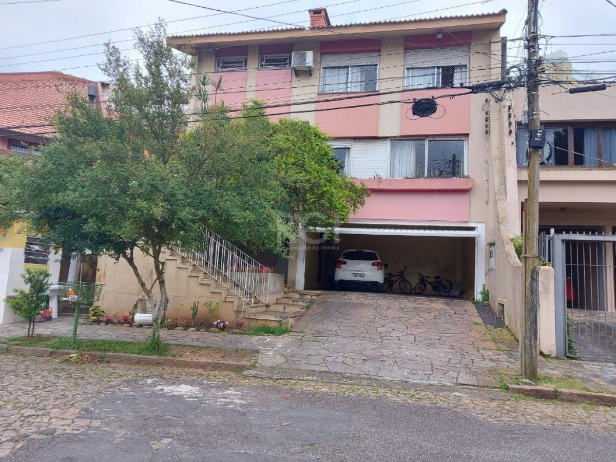 Casa à venda com 332m², 5 quartos, 2 suítes, 2 vagas no bairro Boa Vista em Porto Alegre - Foto 1