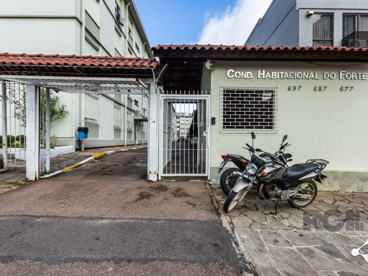 Apartamento à venda com 63m², 3 quartos, 1 vaga no bairro Vila Ipiranga em Porto Alegre - Foto 1