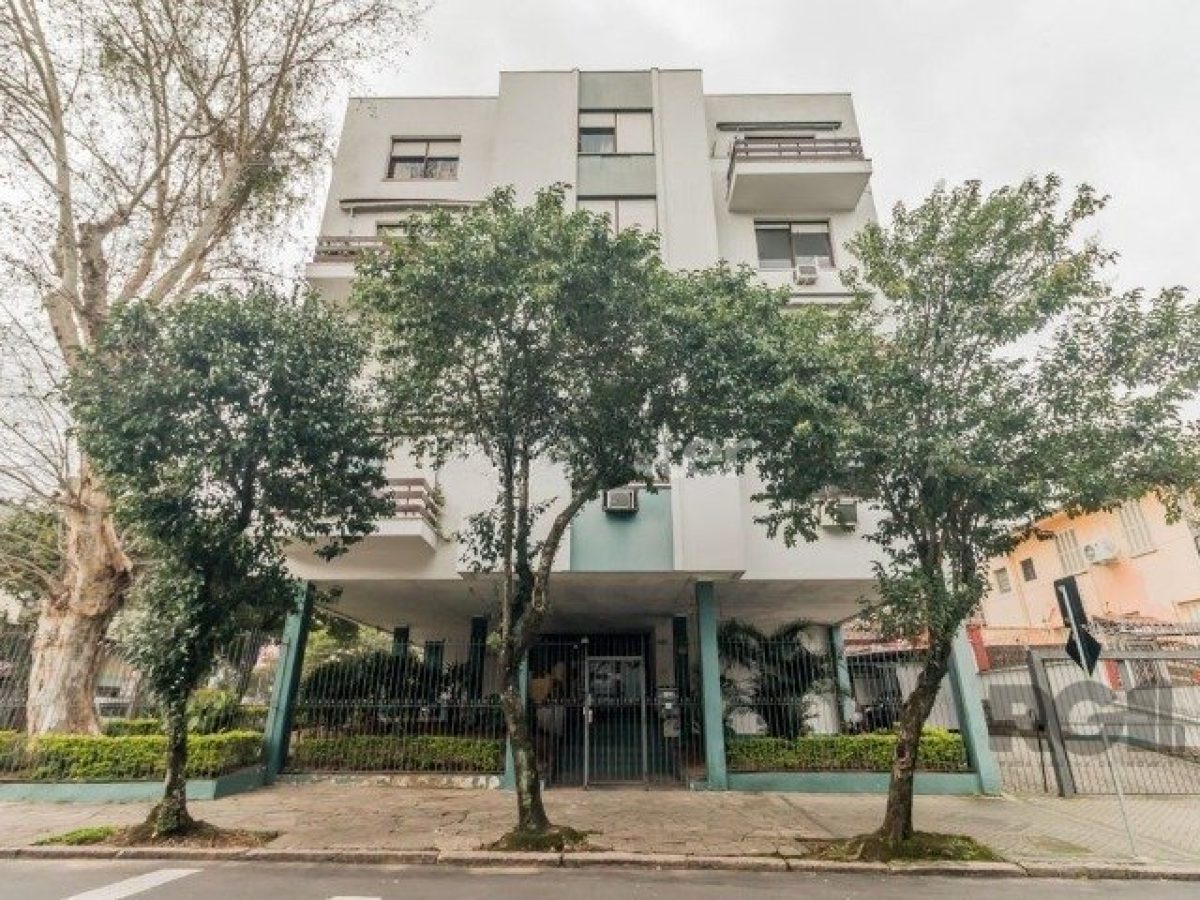 Apartamento à venda com 71m², 3 quartos, 1 suíte, 1 vaga no bairro Auxiliadora em Porto Alegre - Foto 1