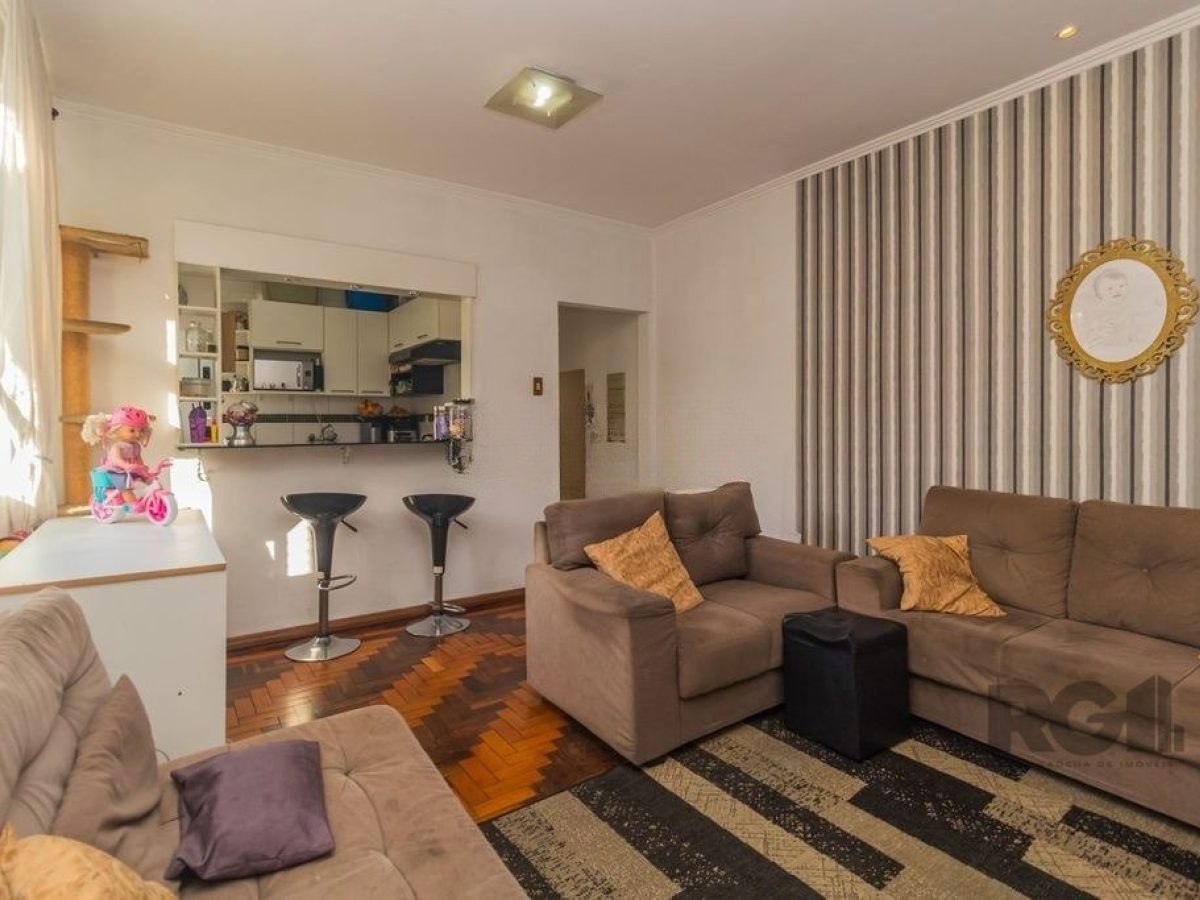 Apartamento à venda com 72m², 3 quartos, 1 suíte, 1 vaga no bairro Rio Branco em Porto Alegre - Foto 1