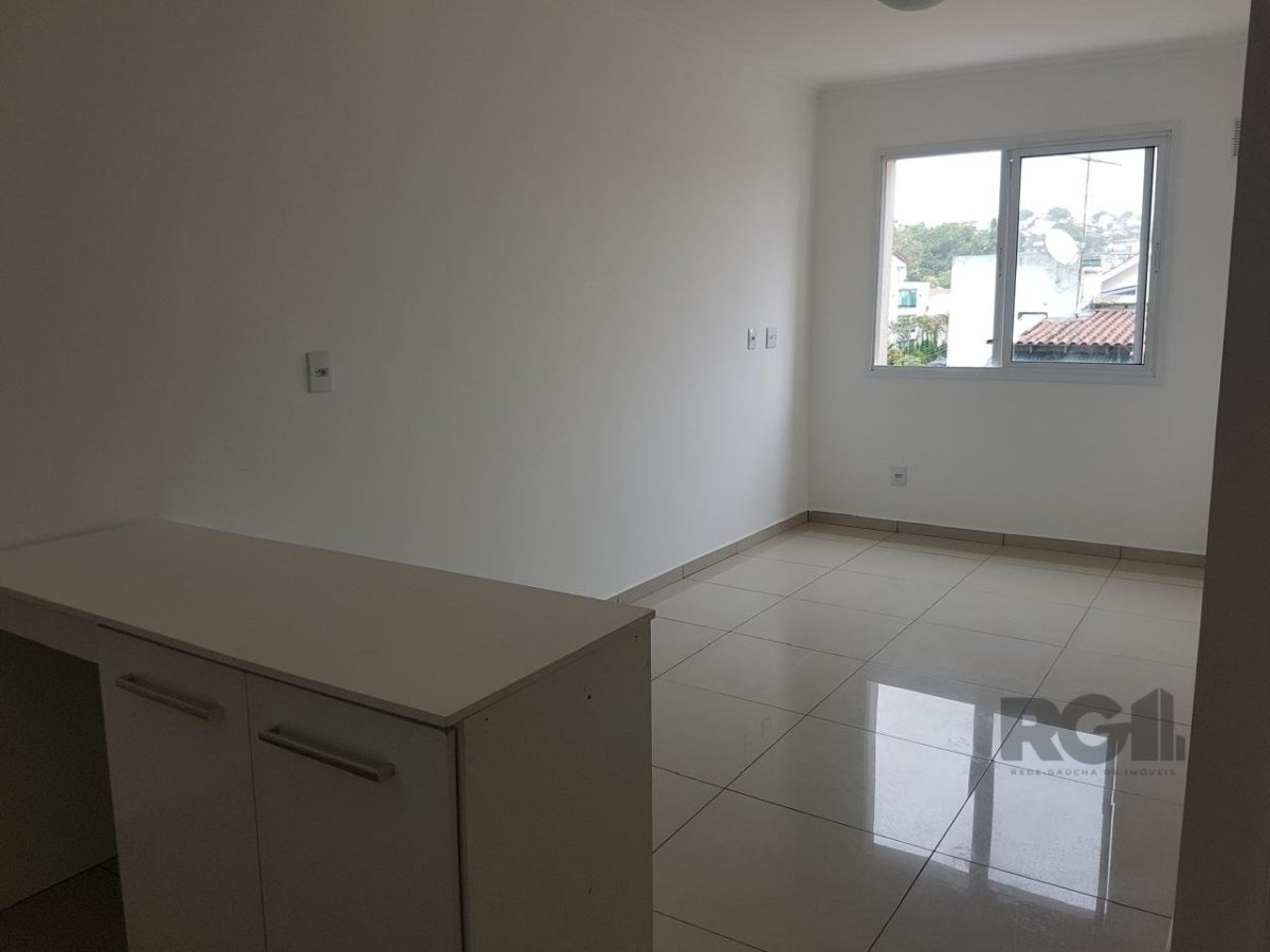 Apartamento à venda com 35m², 1 quarto, 1 vaga no bairro Partenon em Porto Alegre - Foto 1