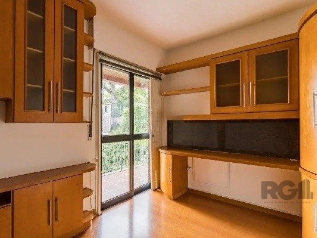 Apartamento à venda com 81m², 3 quartos, 1 suíte, 1 vaga no bairro Rio Branco em Porto Alegre - Foto 1