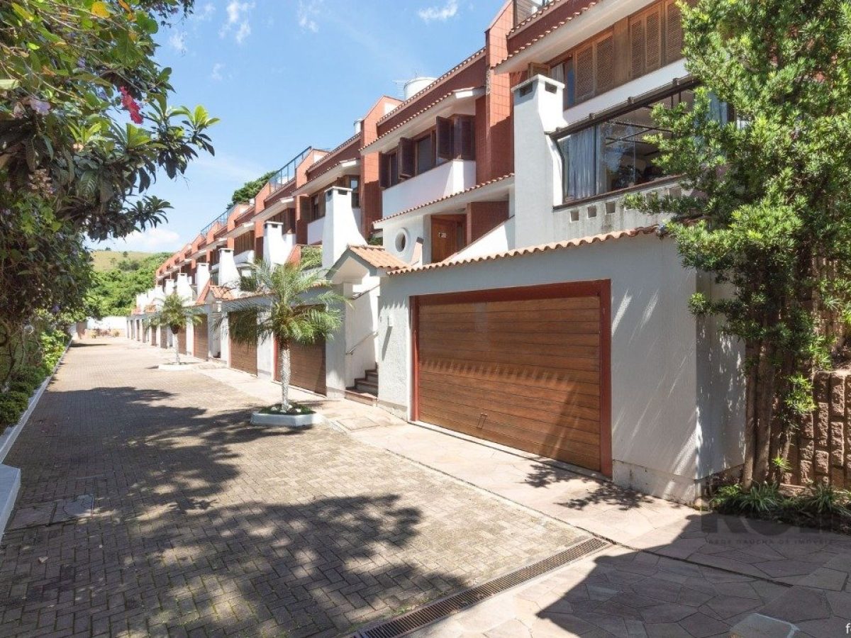 Casa Condominio à venda com 307m², 3 quartos, 1 suíte, 4 vagas no bairro Cristal em Porto Alegre - Foto 1