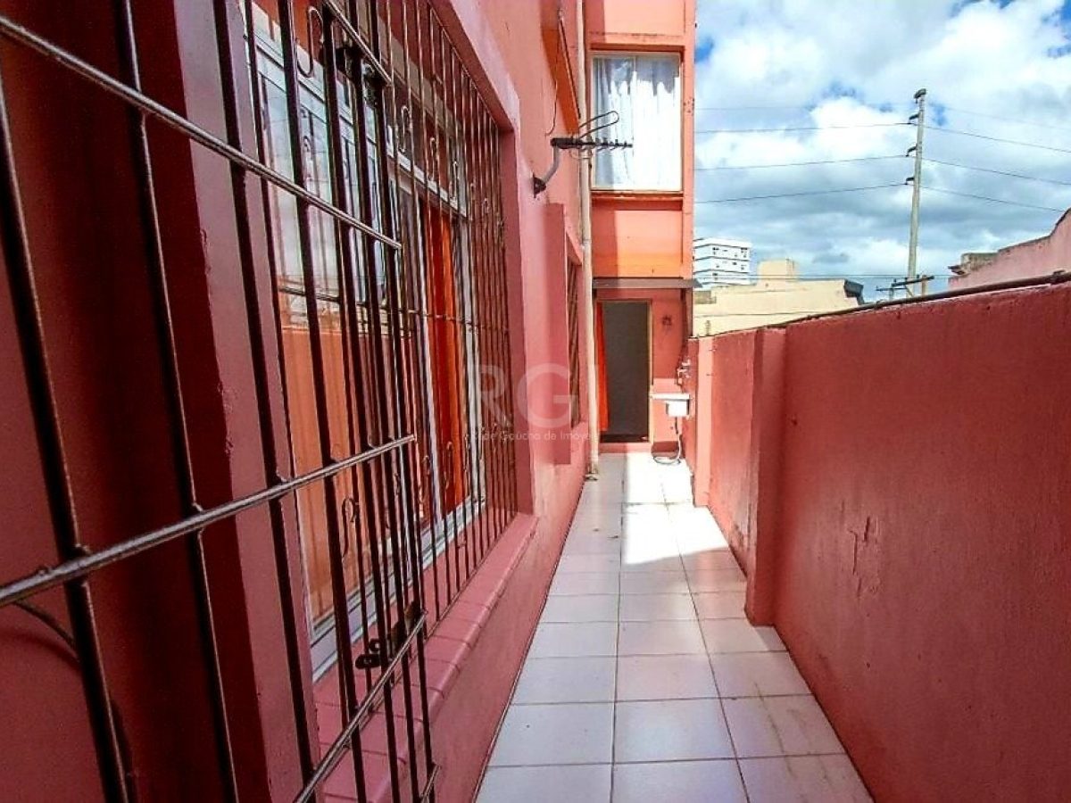 Apartamento à venda com 110m², 3 quartos no bairro Azenha em Porto Alegre - Foto 1