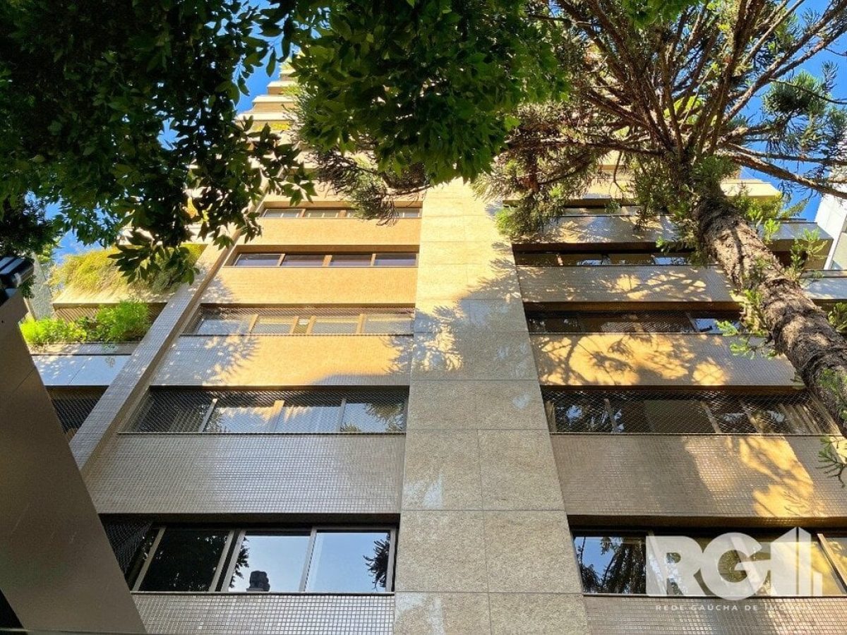 Apartamento à venda com 129m², 3 quartos, 3 suítes, 2 vagas no bairro Auxiliadora em Porto Alegre - Foto 1