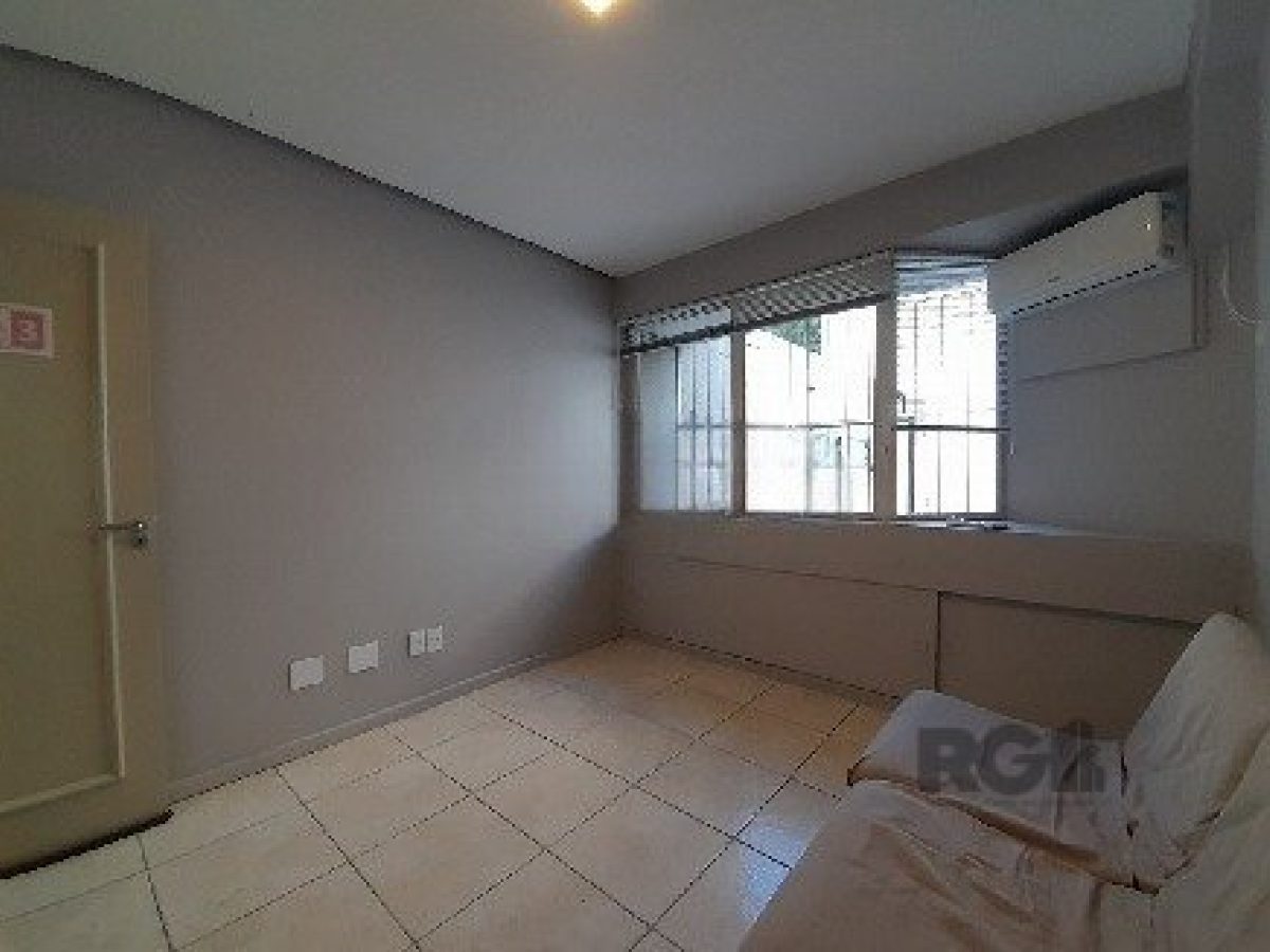 Conjunto/Sala à venda com 39m² no bairro Azenha em Porto Alegre - Foto 1