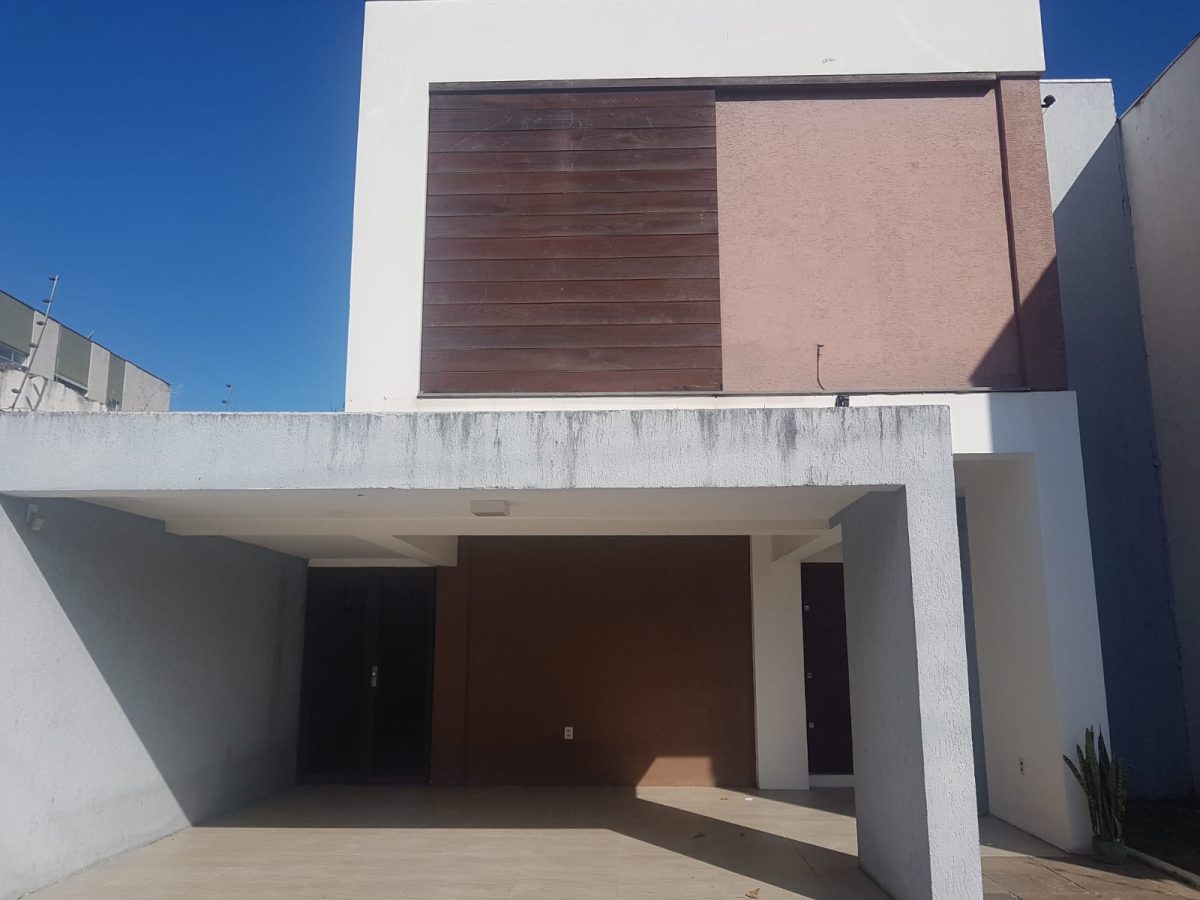 Casa à venda com 190m², 2 quartos, 2 suítes, 2 vagas no bairro Santana em Porto Alegre - Foto 1