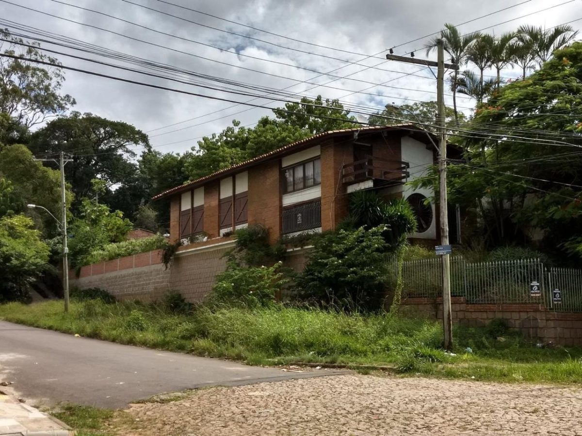 Casa à venda com 300m², 3 quartos, 3 vagas no bairro Santa Tereza em Porto Alegre - Foto 1