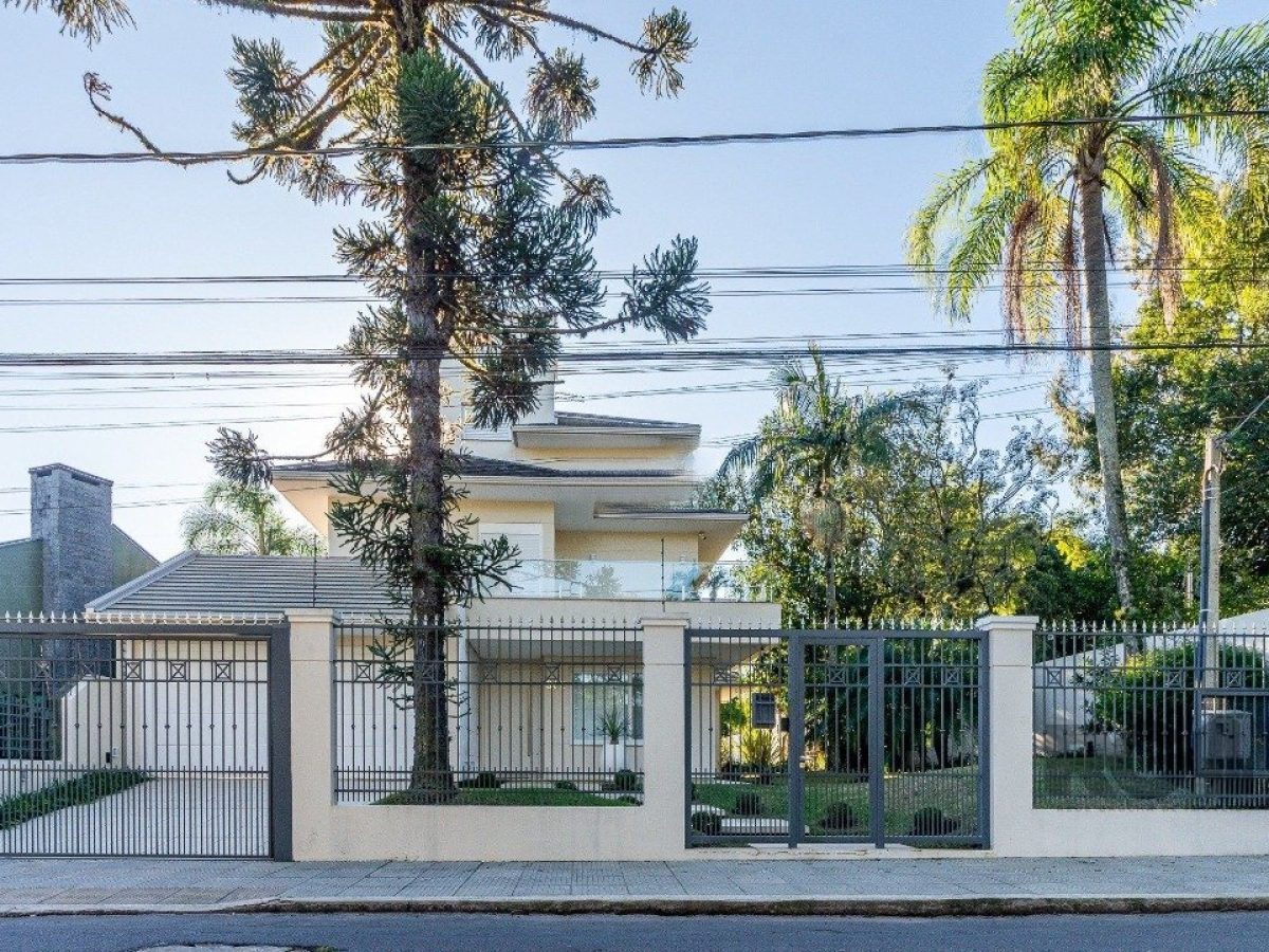 Casa à venda com 358m², 3 quartos, 3 suítes, 4 vagas no bairro Ipanema em Porto Alegre - Foto 1