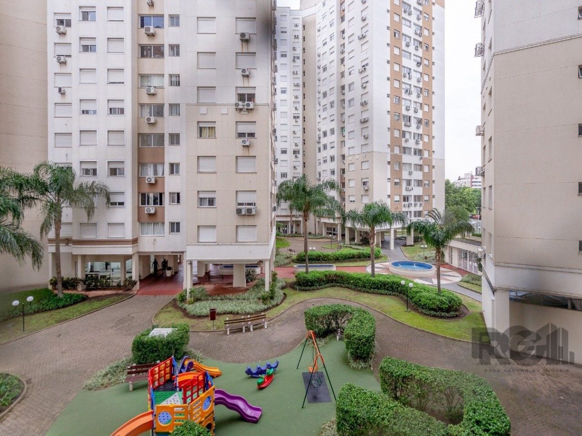 Apartamento à venda com 65m², 3 quartos, 1 suíte, 1 vaga no bairro Vila Ipiranga em Porto Alegre - Foto 1