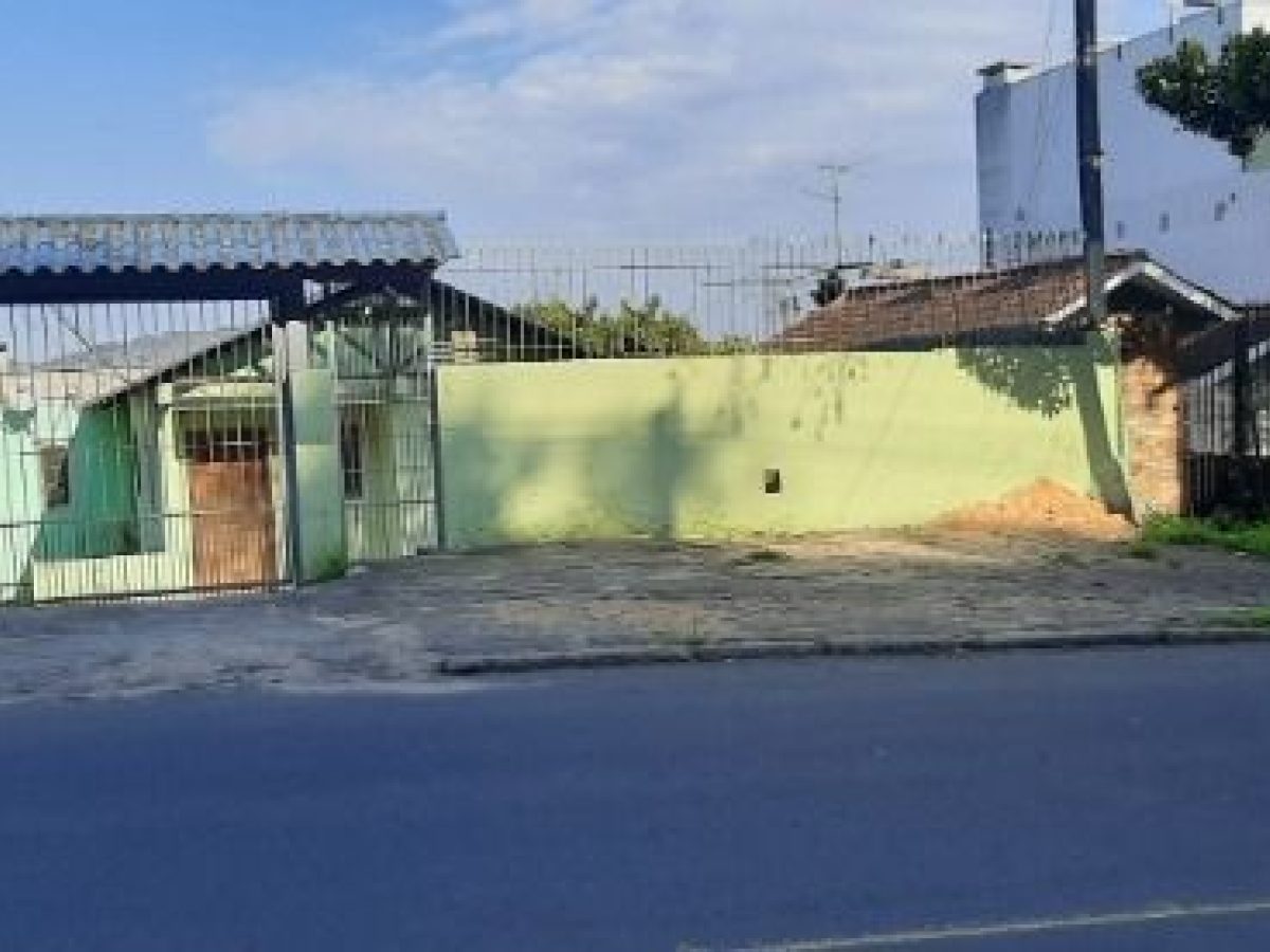 Casa à venda com 97m², 6 quartos, 1 suíte, 3 vagas no bairro Ipanema em Porto Alegre - Foto 1