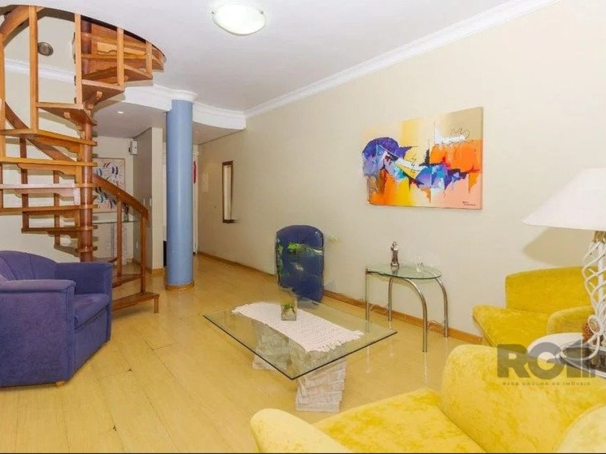 Cobertura à venda com 131m², 4 quartos, 1 suíte no bairro Petrópolis em Porto Alegre - Foto 1