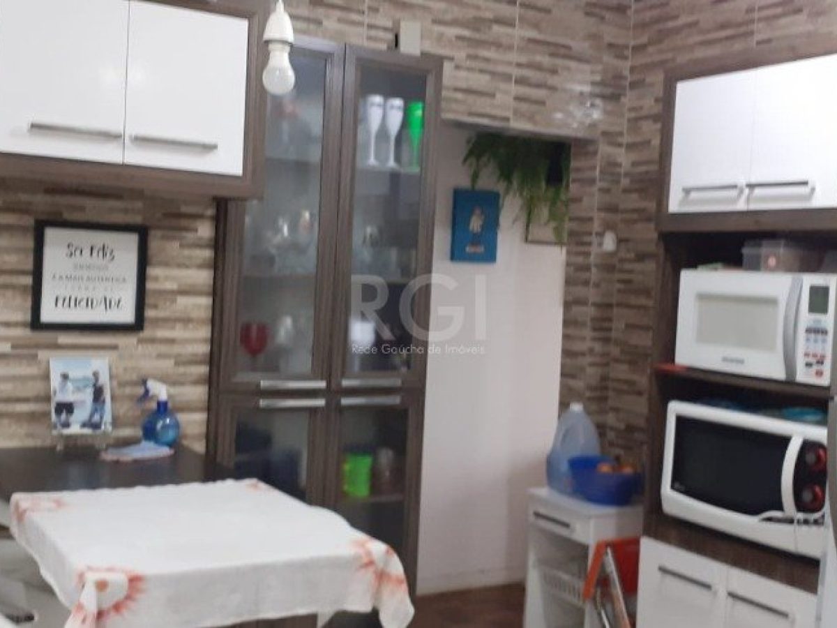 Apartamento à venda com 70m², 2 quartos no bairro Navegantes em Porto Alegre - Foto 1