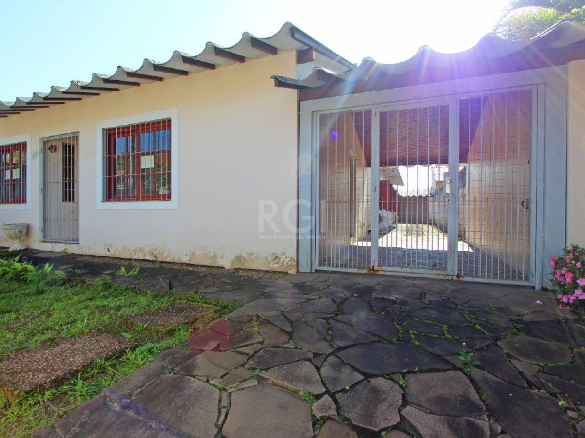 Casa à venda com 120m², 3 quartos, 1 suíte, 3 vagas no bairro Ipanema em Porto Alegre - Foto 1