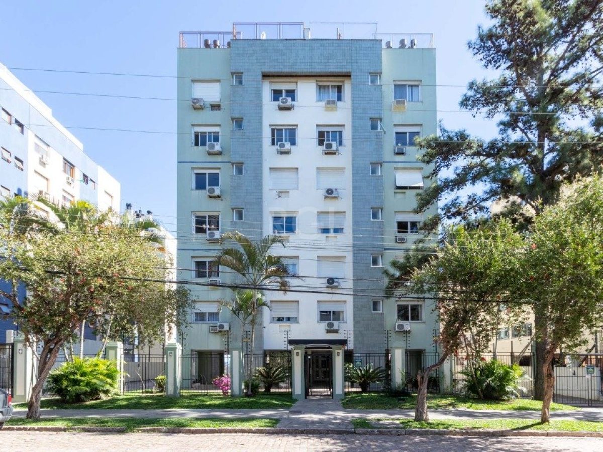 Apartamento à venda com 90m², 3 quartos, 1 suíte, 1 vaga no bairro Tristeza em Porto Alegre - Foto 1