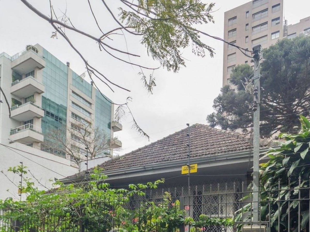 Casa à venda com 150m², 4 quartos, 1 suíte, 1 vaga no bairro Petrópolis em Porto Alegre - Foto 1