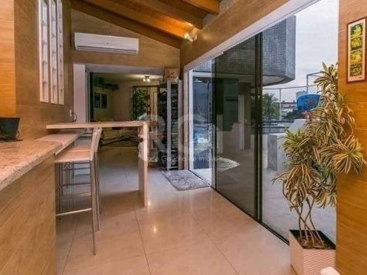 Cobertura à venda com 137m², 2 quartos, 1 suíte, 2 vagas no bairro Cristo Redentor em Porto Alegre - Foto 1