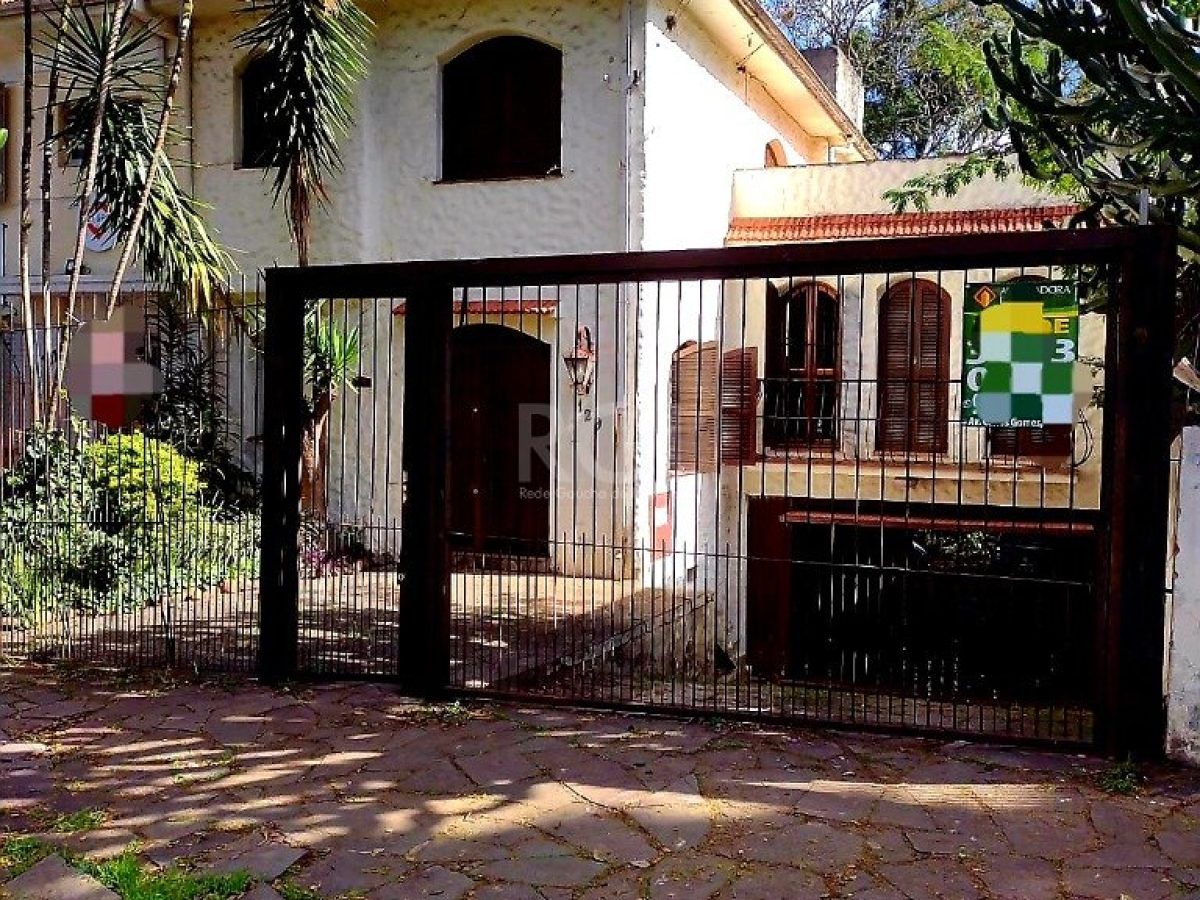 Casa à venda com 400m², 5 quartos, 1 suíte, 3 vagas no bairro Petrópolis em Porto Alegre - Foto 1