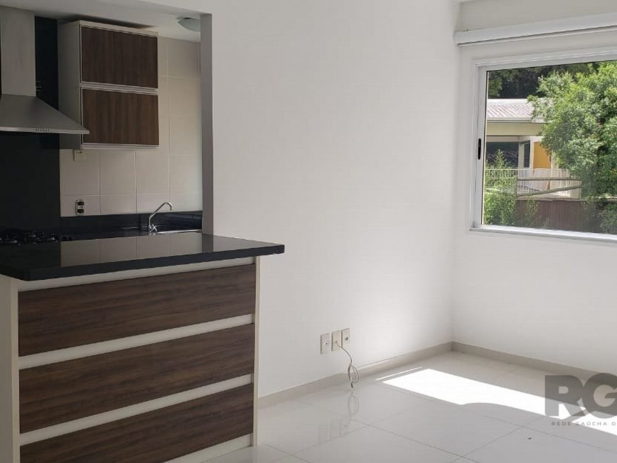 Apartamento à venda com 66m², 3 quartos, 1 suíte, 1 vaga no bairro Partenon em Porto Alegre - Foto 1