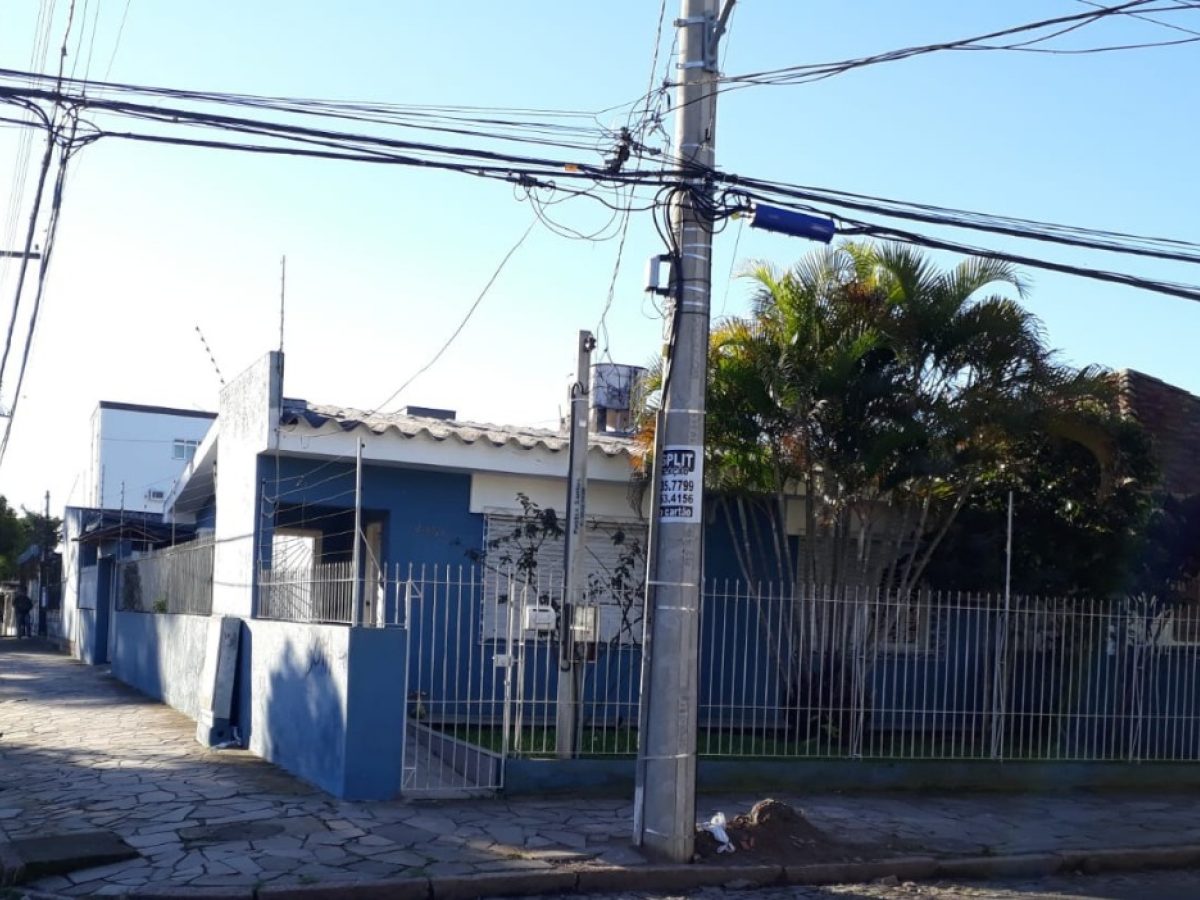 Casa à venda com 150m², 4 quartos no bairro Tristeza em Porto Alegre - Foto 1