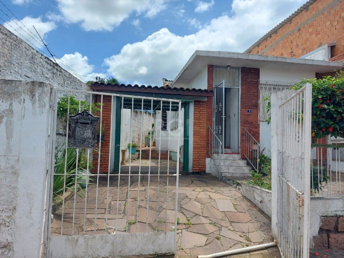 Casa à venda com 66m², 2 quartos, 2 vagas no bairro Santa Tereza em Porto Alegre - Foto 1